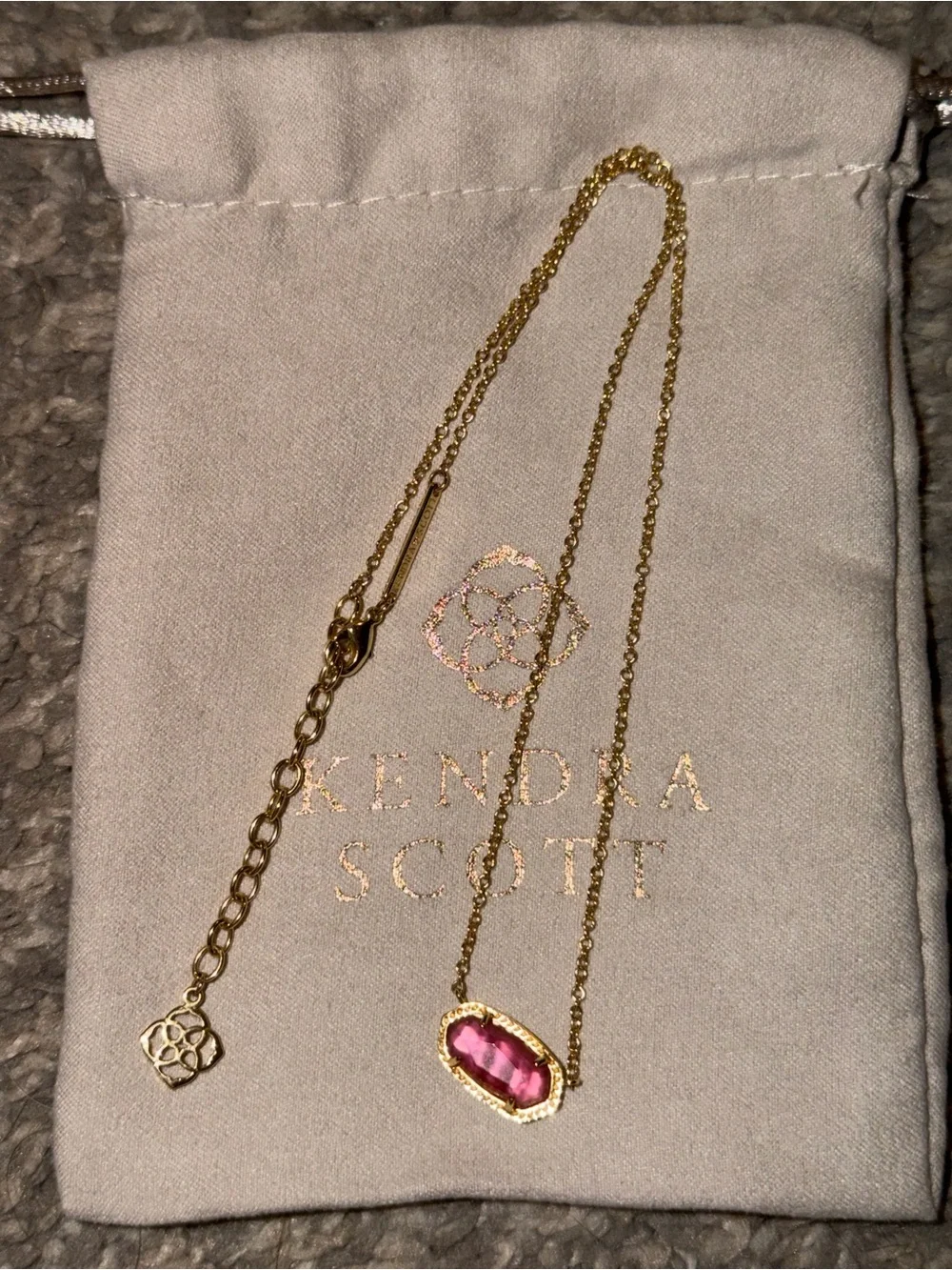 Kendra Scott Elisa Gold Pendant Necklace in Azalea Illusion